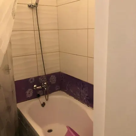 1 - Izbovy S Kupelnou 布拉迪斯拉发