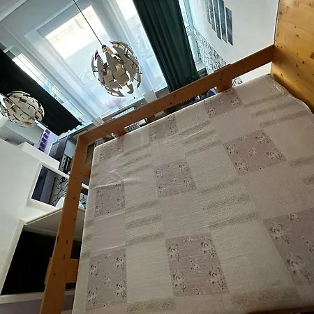1 - Izbovy S Kupelnou Apartmán *