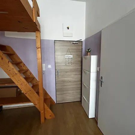 1 - Izbovy S Kupelnou *