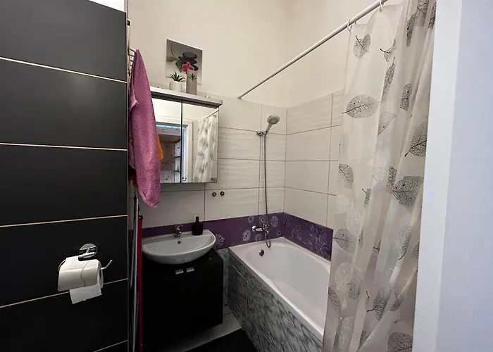 1 - Izbovy S Kupelnou Appartement Bratislava