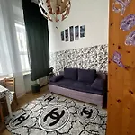 1 - Izbovy S Kupelnou *